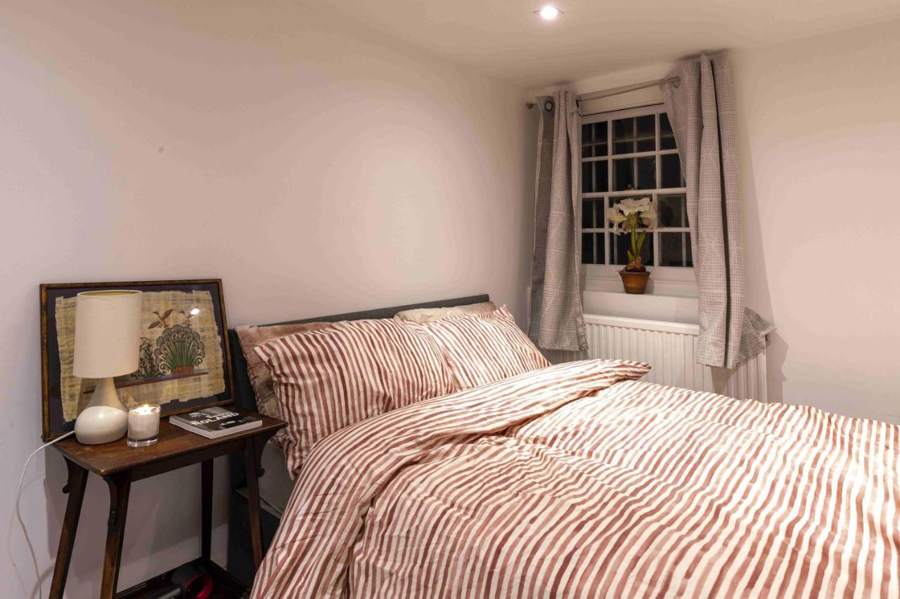 Shared Guest House 5 Mins Walk From Vauxhall And Nine Elms Station With Off-Site Parking Near Us Embassy Londres Exterior foto